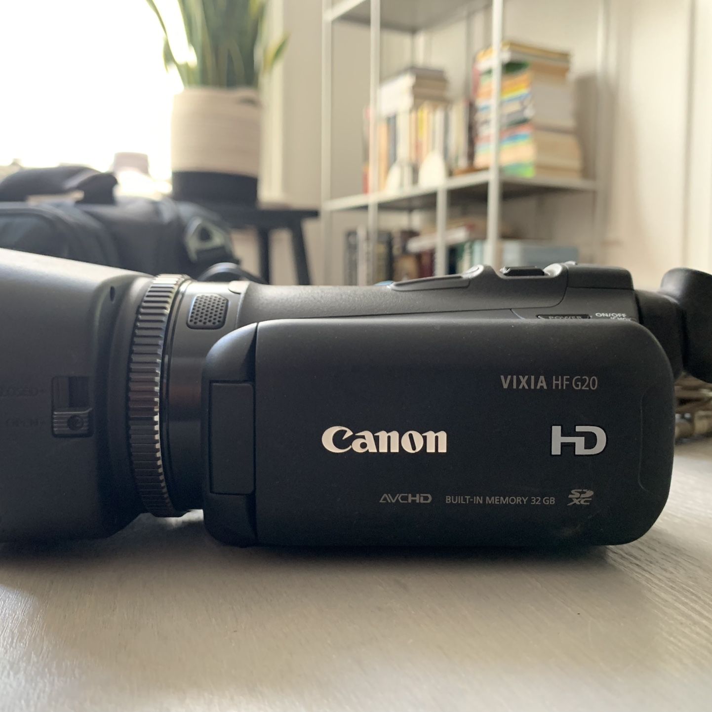 Canon Vixia HF G20 - Camcorder for Sale in Queens, NY - OfferUp