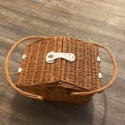 Beautiful Picnic For Two Basket 