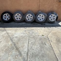 Wheels & Tires | Jeep Wrangler Sahara 