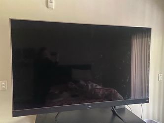 75 inch TCL TV w/Roku Remote