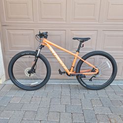 SPECIALIZED ROCKHOPPER SPORT 27.5 INCH MOUNTAIN BIKE LIKE NEW ( CHECK MY OTHER BIKES)