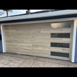 WOOD-LOOK GARAGE DOORS Planks