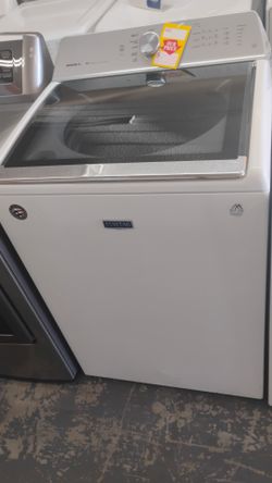 Like new Maytag top loader washer