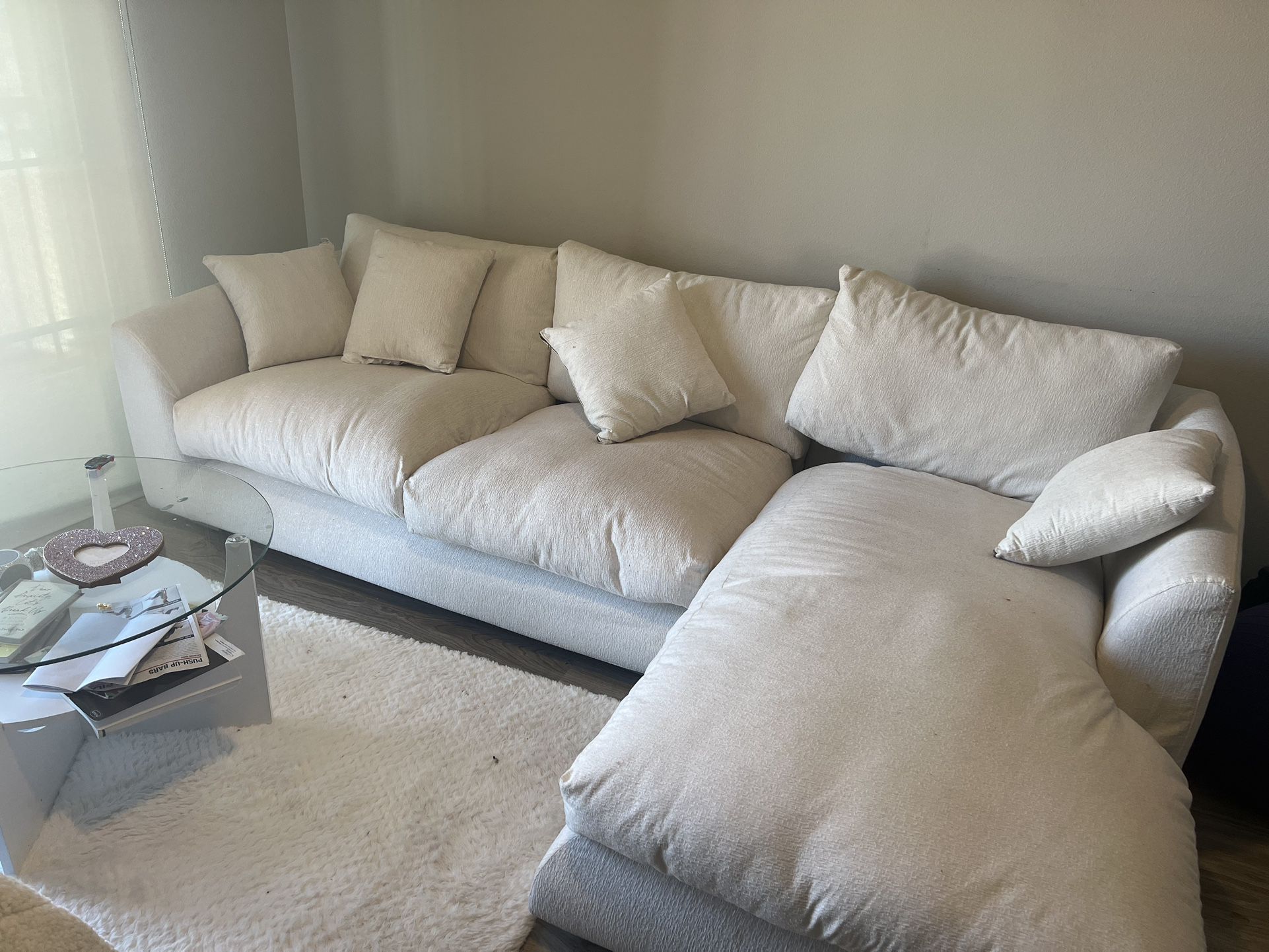 Beautiful Sofa Set 