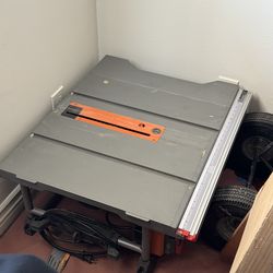 Ridgid Table Saw w/ stand 10 inch 15 amps