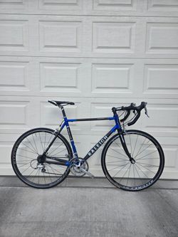 Raleigh Carbon 55cm road bike
