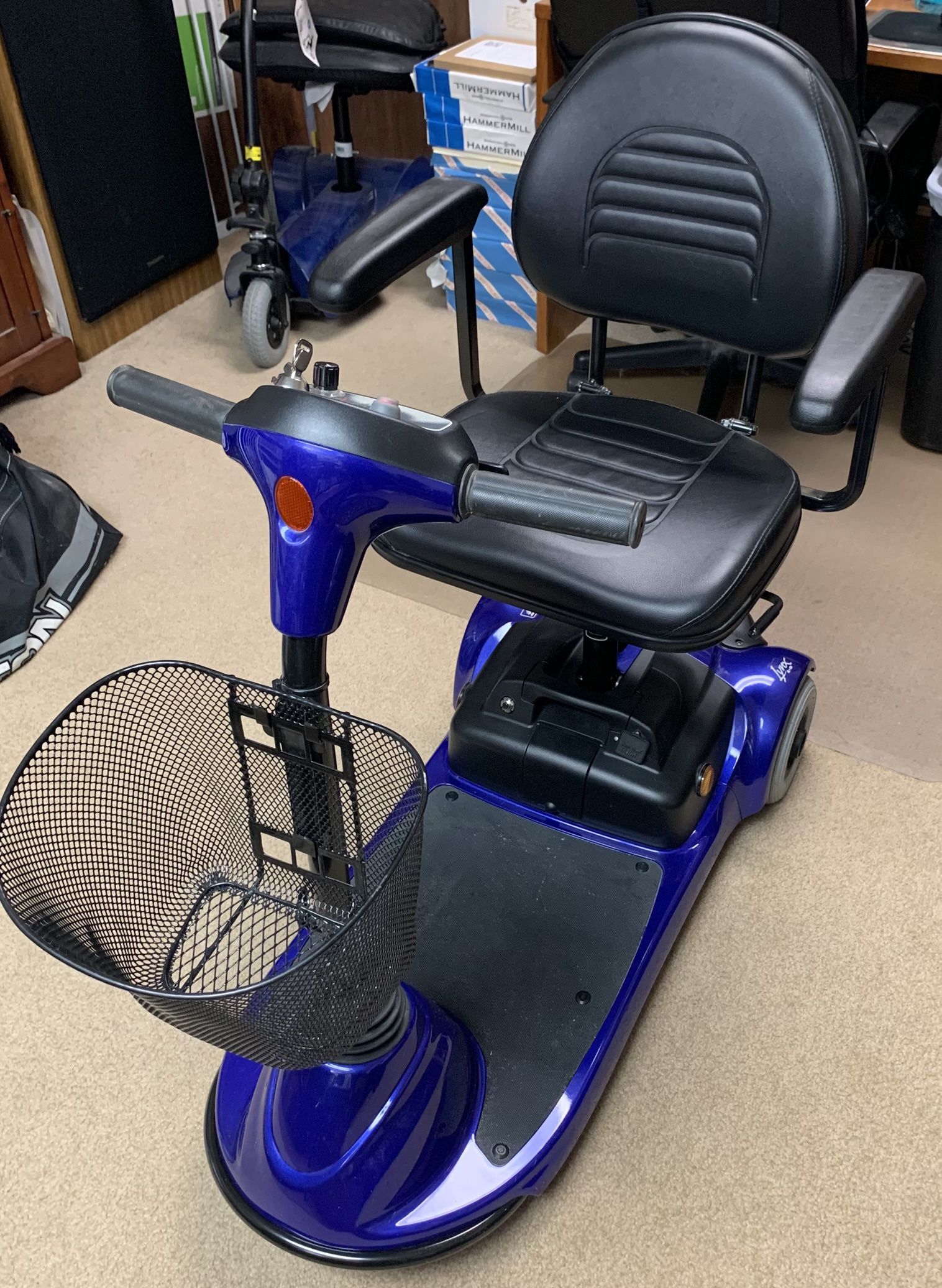 Lynx L-3 Scooter