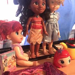 Disney Dolls With Extras