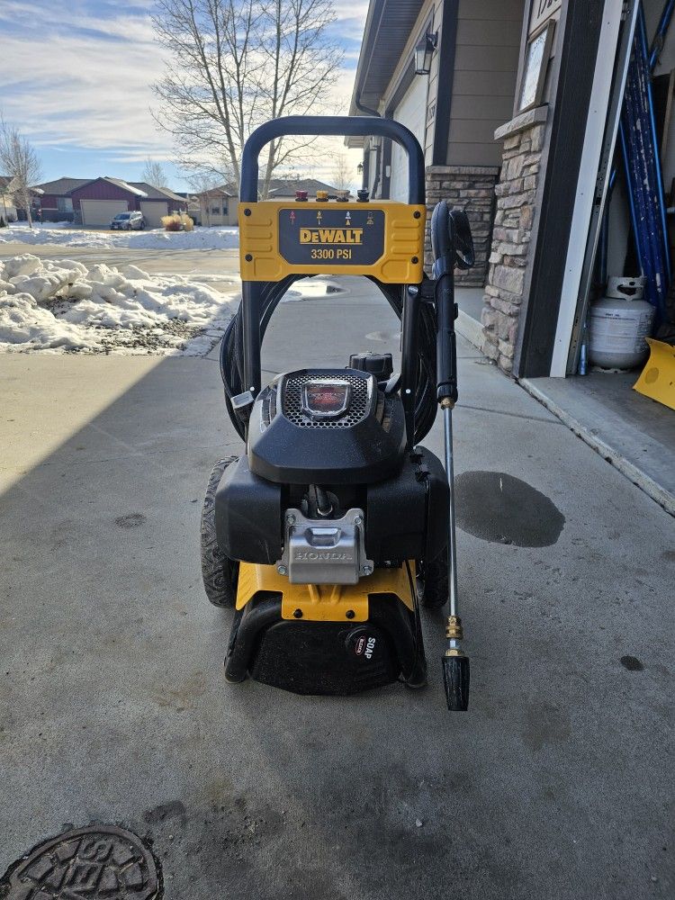 DeWalt 3300 PSI Pressure Washer
