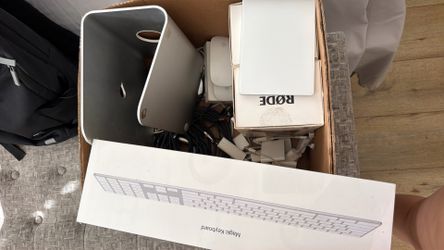 IT adapters, Microphone and Peripherals