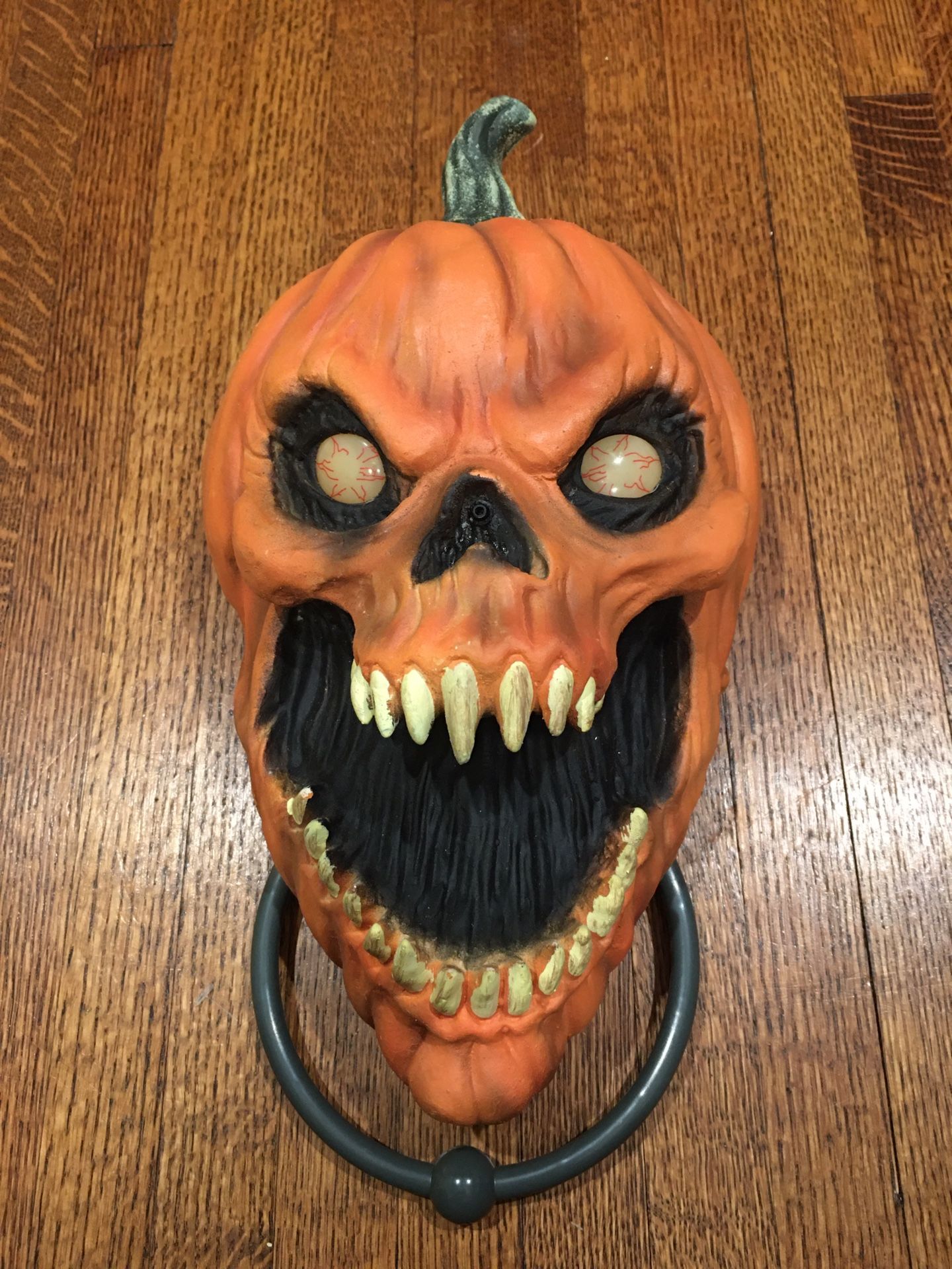 Scary Halloween Light Up Talking Pumpkin Head Door Knocker