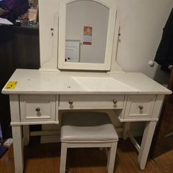 Vanity Desk with Mirror
