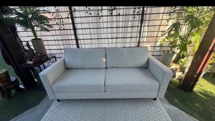 LIVING SPACES SOFA