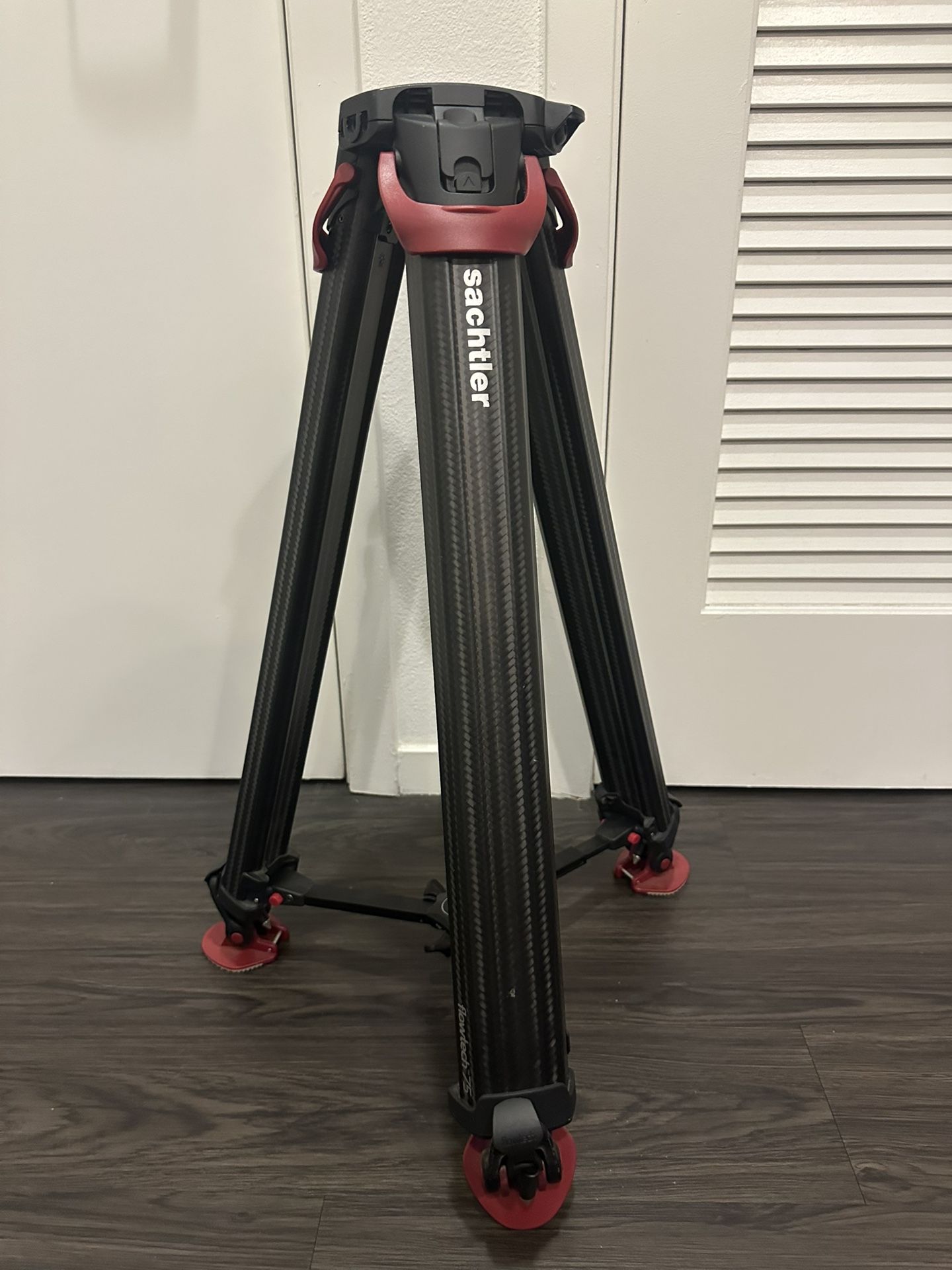 Sachtler Flowtech 75 MS Carbon Fiber Tripod with Mid-Level Spreader and Rubber Feet