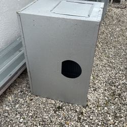 Metal Nest Box - Macaw Or Large Parrot 