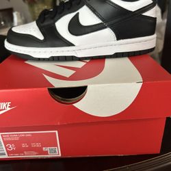 Nike Dunk Low  Black And white 