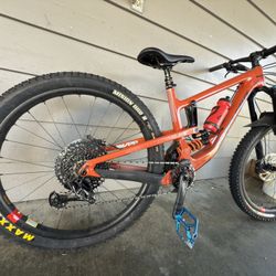 https://offerup.com/redirect/?o=TXQuYmlrZQ== Santa Cruz