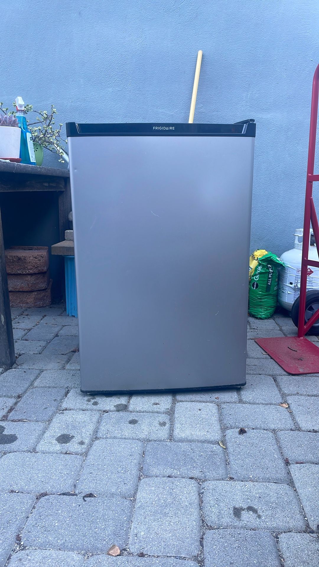 Frigidaire Compact Refrigerator 
