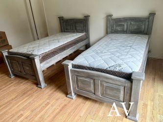 2 Twin Beds and 2 Mattresses