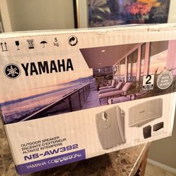 Yamaha NS-AW190 Outdoor Speakers (White) - NS-AW392BL Brand New Never Used Sealed