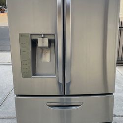 REFRIGERATOR LG 4 DOORS 