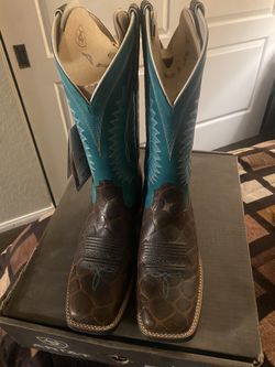 Ariat ‘ S Woman Boots
