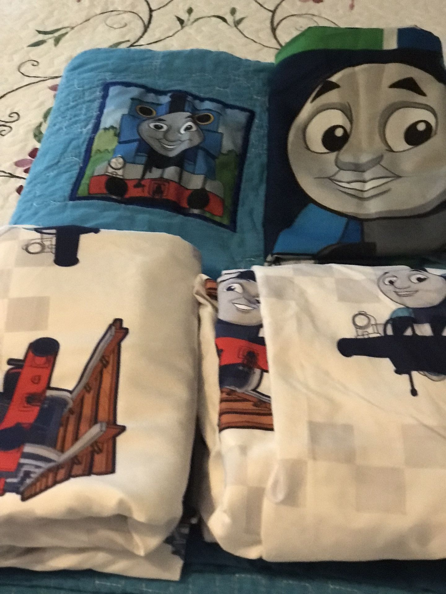 Thomas Twin Bed Sheets Set/Quilt