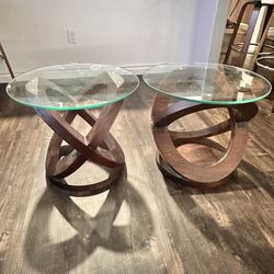 End Table Set / 2 Tables For $75