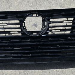 2024 2025 NISSAN SENTRA SR FRONT BUMPER UPPER GRILLE DARK CHROME 