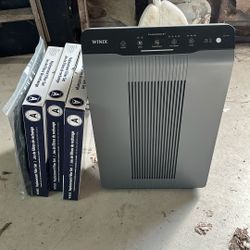 Winix Air Purifier With 3 Replacement Filters