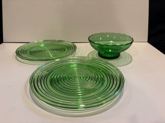 Vintage Green Glass Anchor Hocking Plates and E.O. Brody Bowl