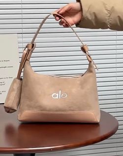 Alo Yoga Brown Bag