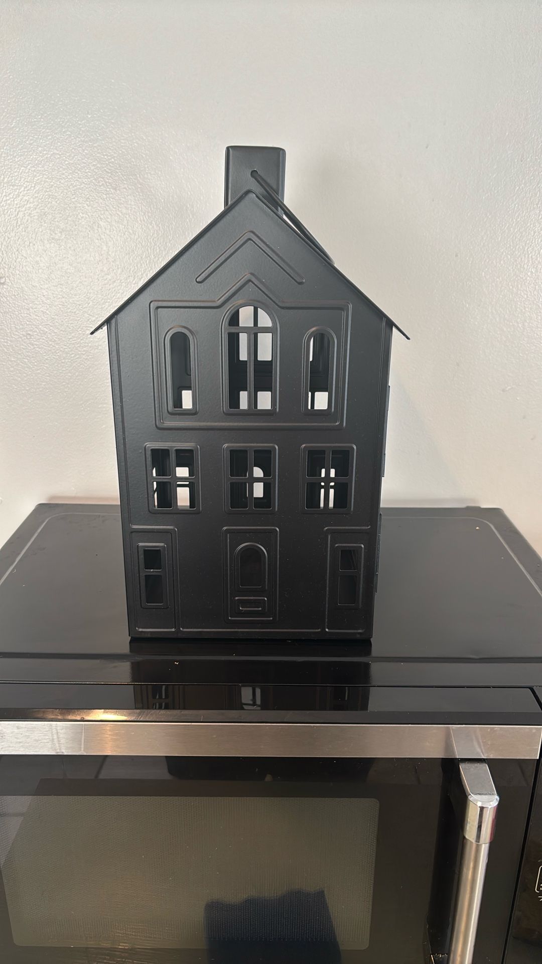 Decorative candle holder