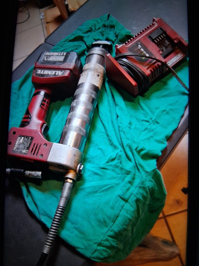Engrasadora Elemite No Battery-- Oildale