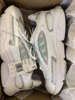 Addias Oz White And Blue Size 11