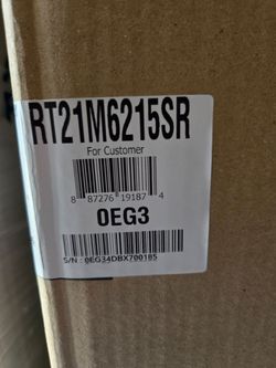 Samsung 33" Stainless Steel Top-Bottom Refrigerator New