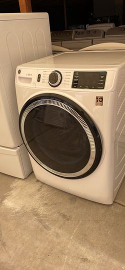 WHITE GE FRONT LOAD WASHER!!!