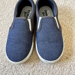 Oshkosh Kids Shoes Size 13