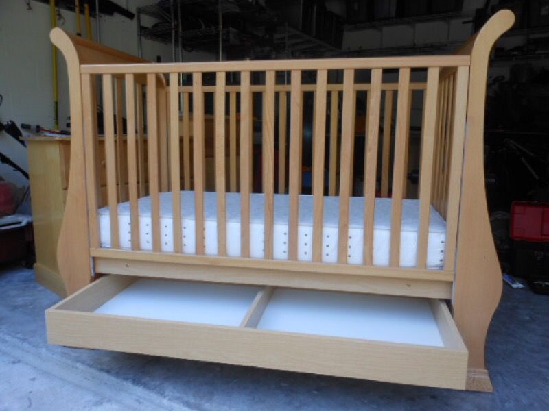 Pali Sabrina crib