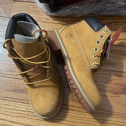 New Timberland Boots Size 13c