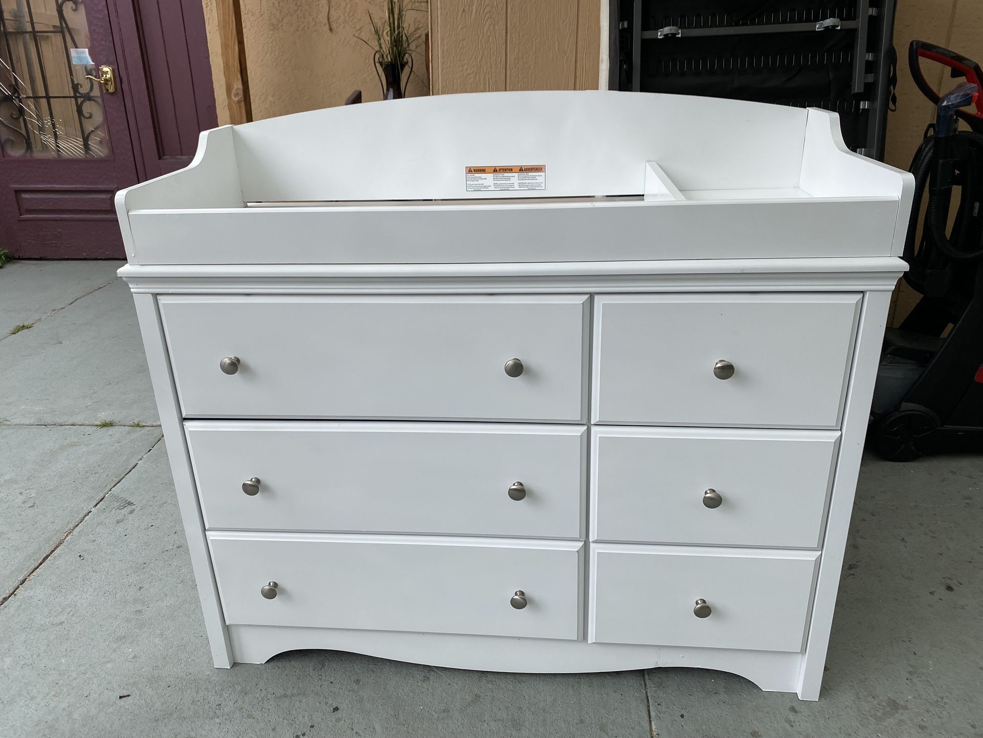 Changing Table / Dresser 