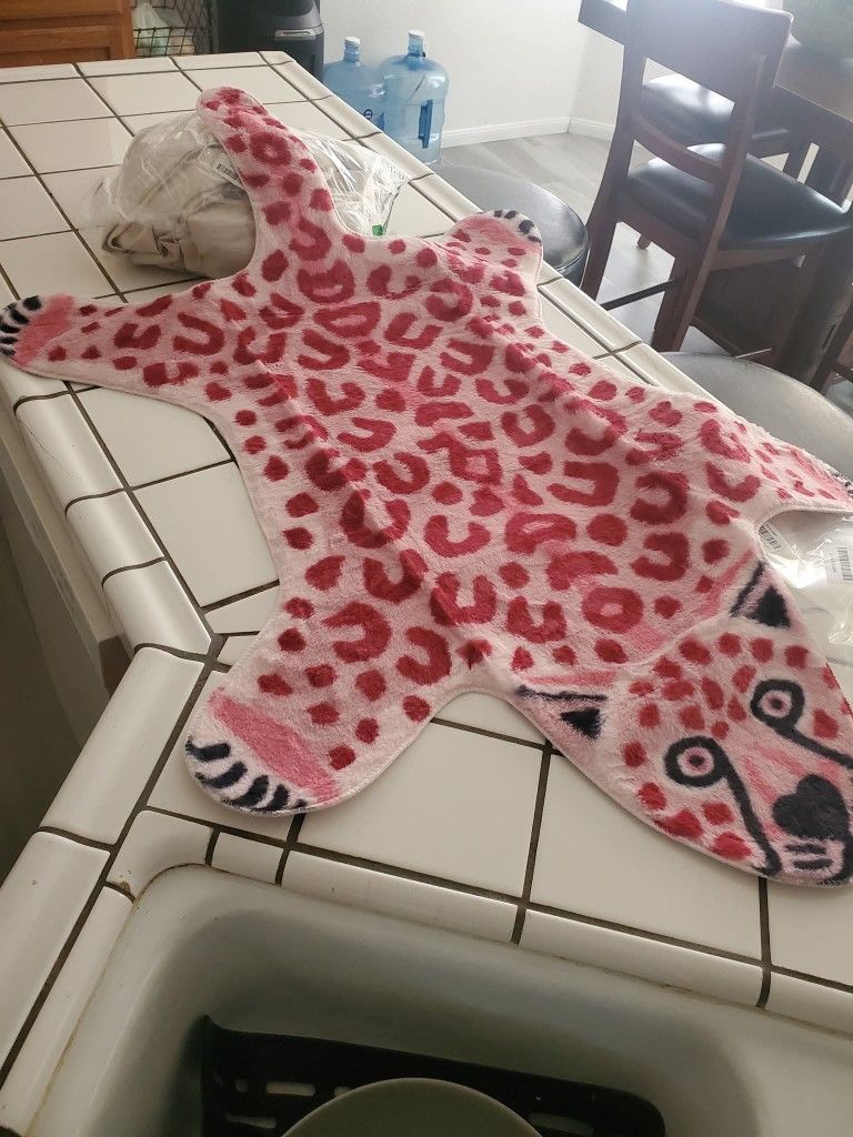 Pink Leopard Print Faux Cowhide Cheetah Fur Rug comes new in package (Read Description)