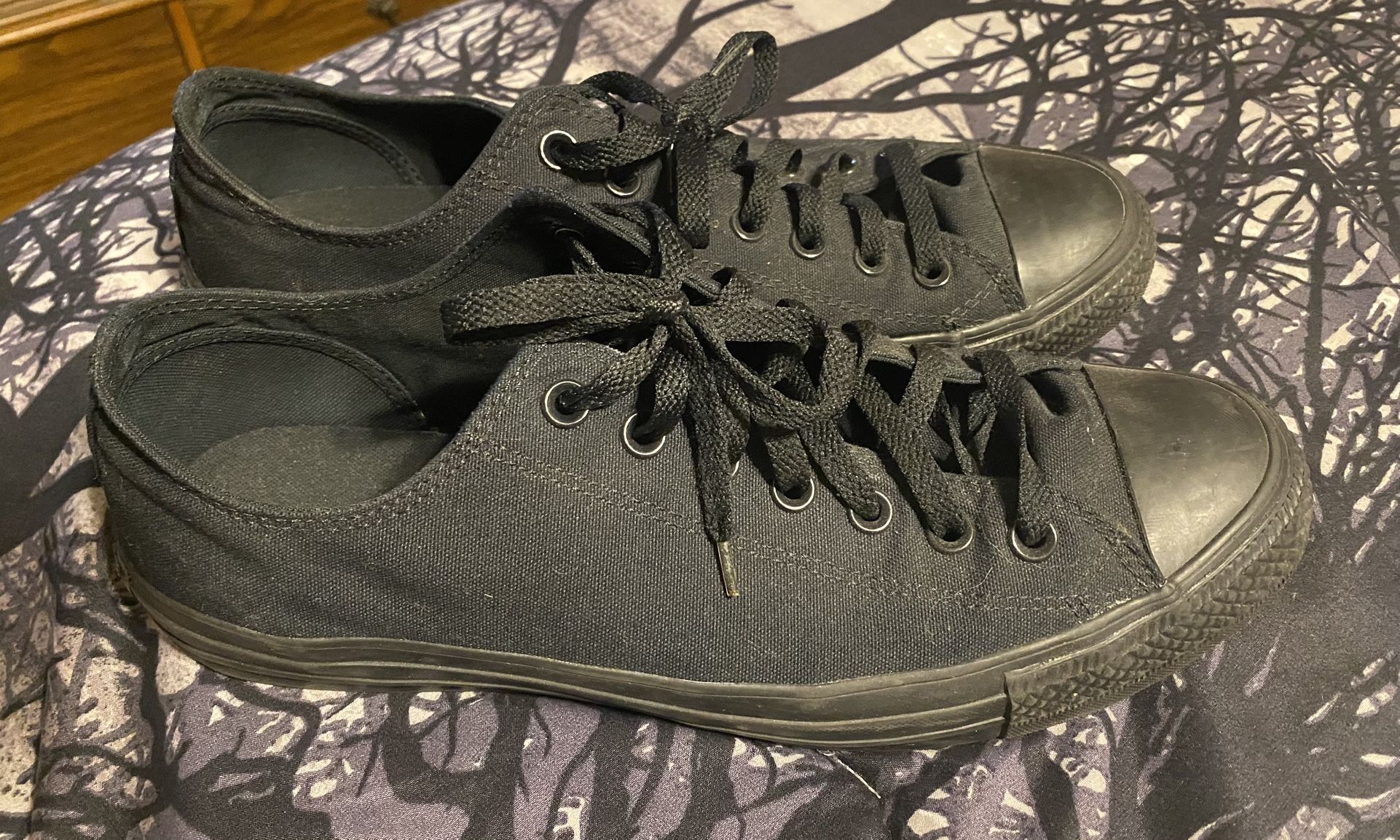 Men’s Converse Size 11