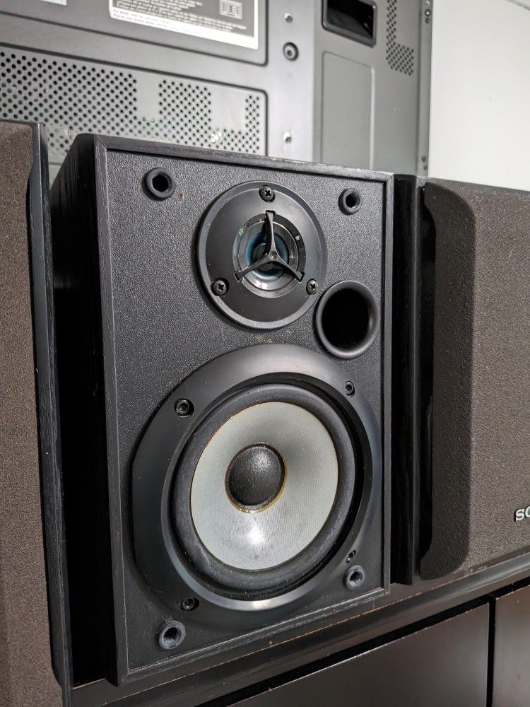 Four Sony SSB1000 Bookshelf Speakers for Sale in Quail Heights, FL