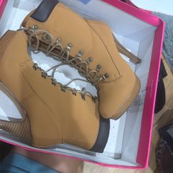 Timb Heels