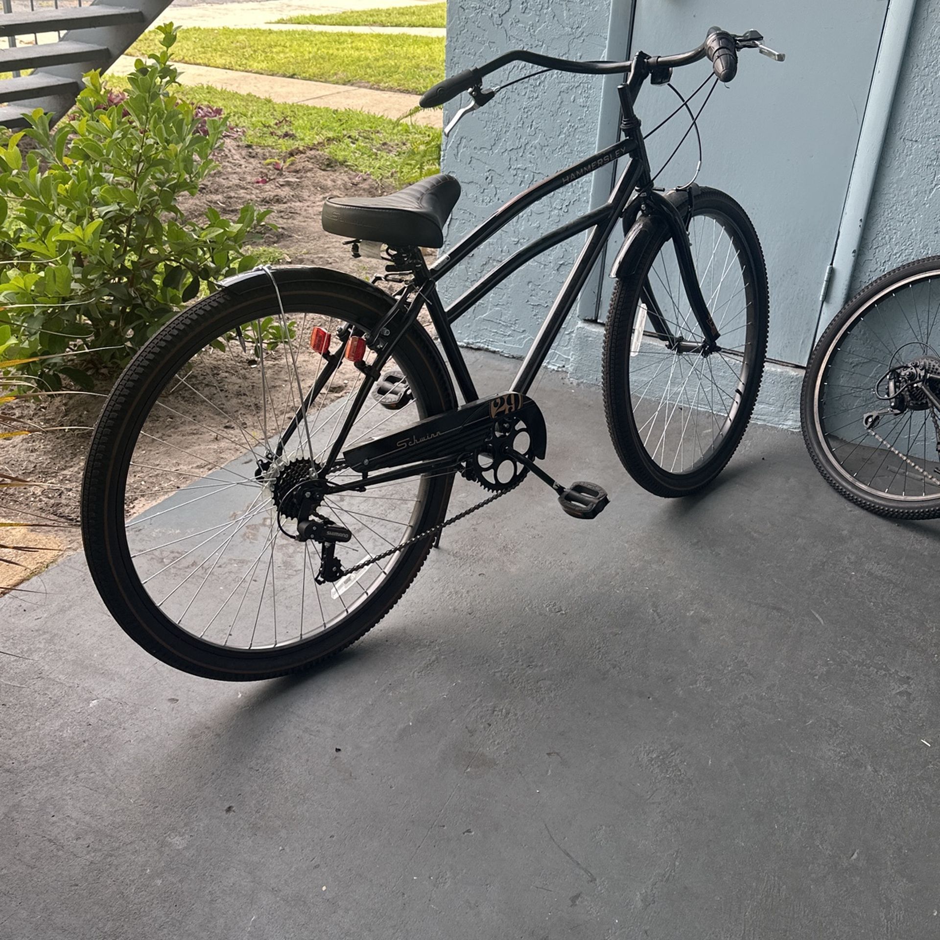 29 Cruser Bike Not Mire Than Six Monts Usyn Like Me