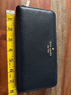 KATE SPADE Black Leather Zipper Wallet (pickup Edinburg)