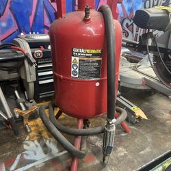 20 LB abrasive Blaster