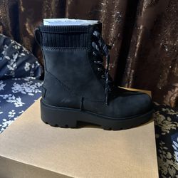 UGGs w Ballard lace up BLK