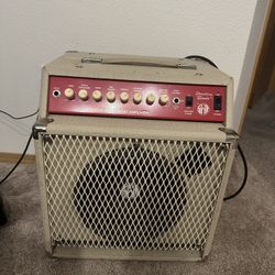 SWR Strawberry Blonde Acoustic Guitar Amp